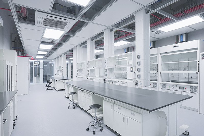 巴青实验室革新：安全与科技的现代融合